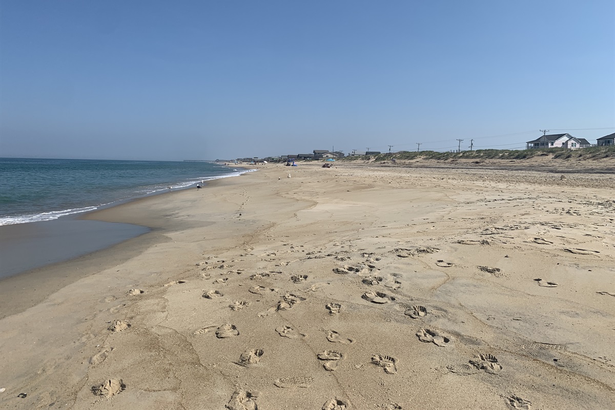 Large, low traffic CLEAN beach only 2 minutes from house!