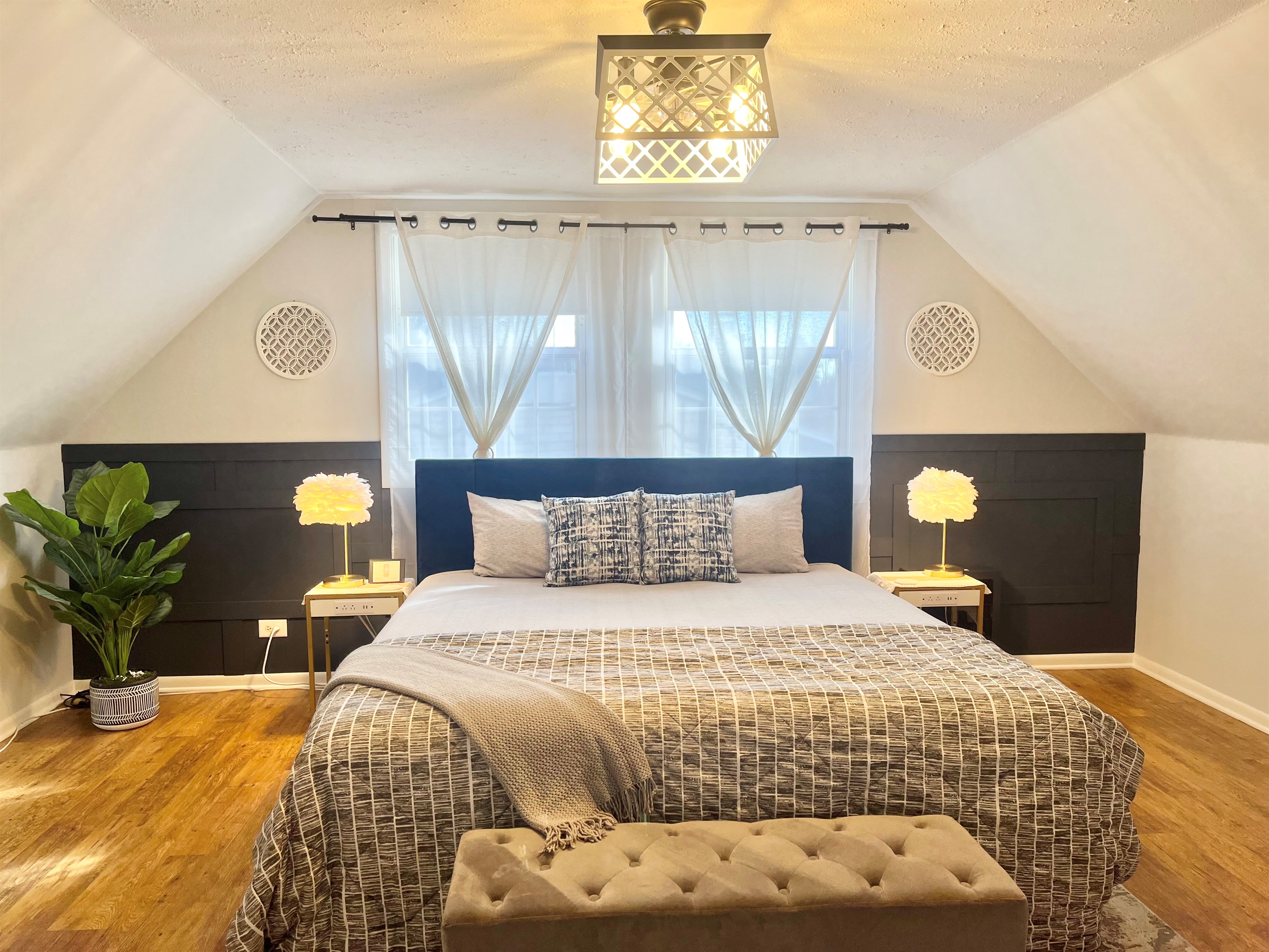 Upper master with king bed