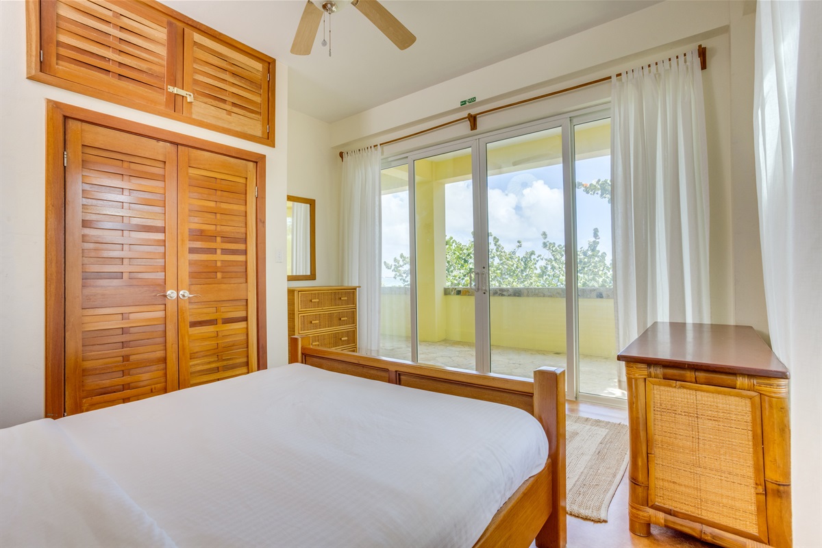 Main bedroom with Beach view and balcony access