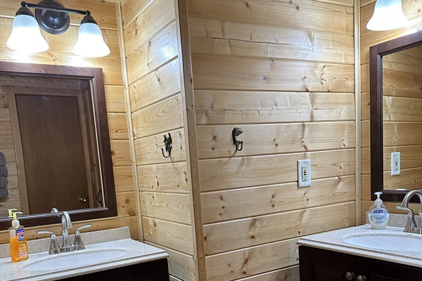 2nd Floor Bathroom