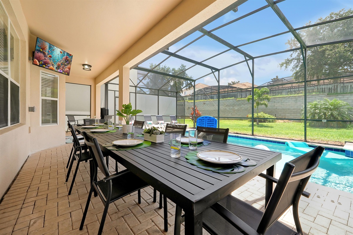 Outdoor Dining for 10!