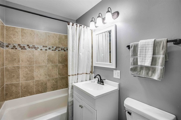 Newly Updated Smart Home 1 mile from ND & Eddy St, photo 21