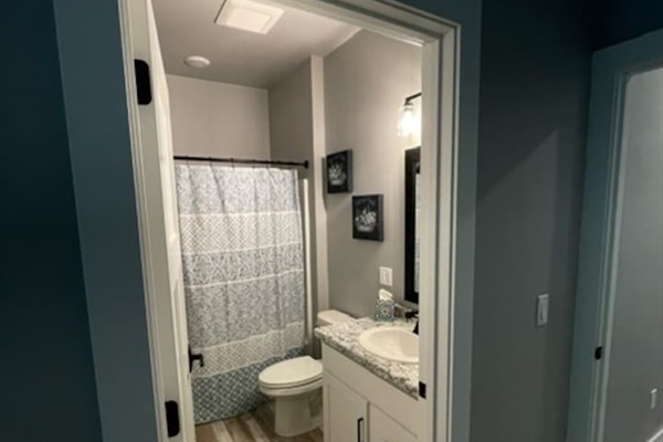 House #2 - Full bathroom in bedroom #4