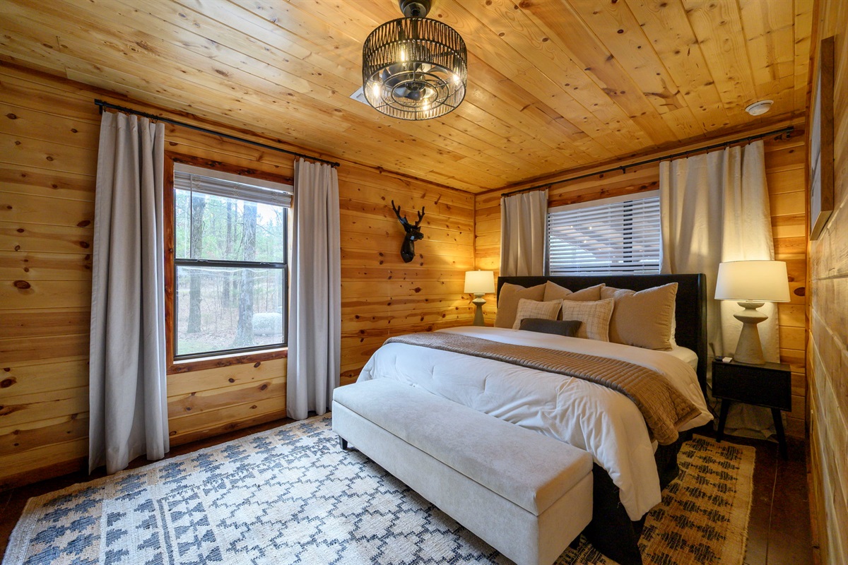 Thoughtfully arranged guest space with cozy bedding and room to unwind.