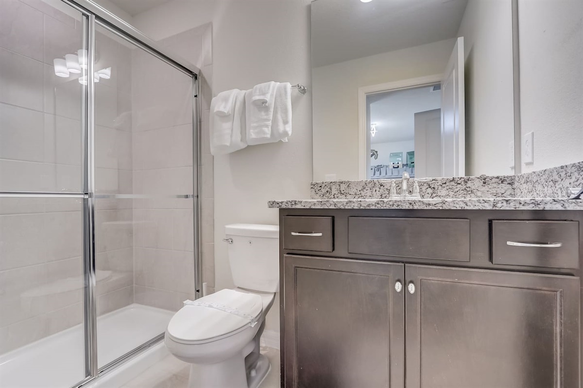 En-Suite Bathroom | 2nd Floor