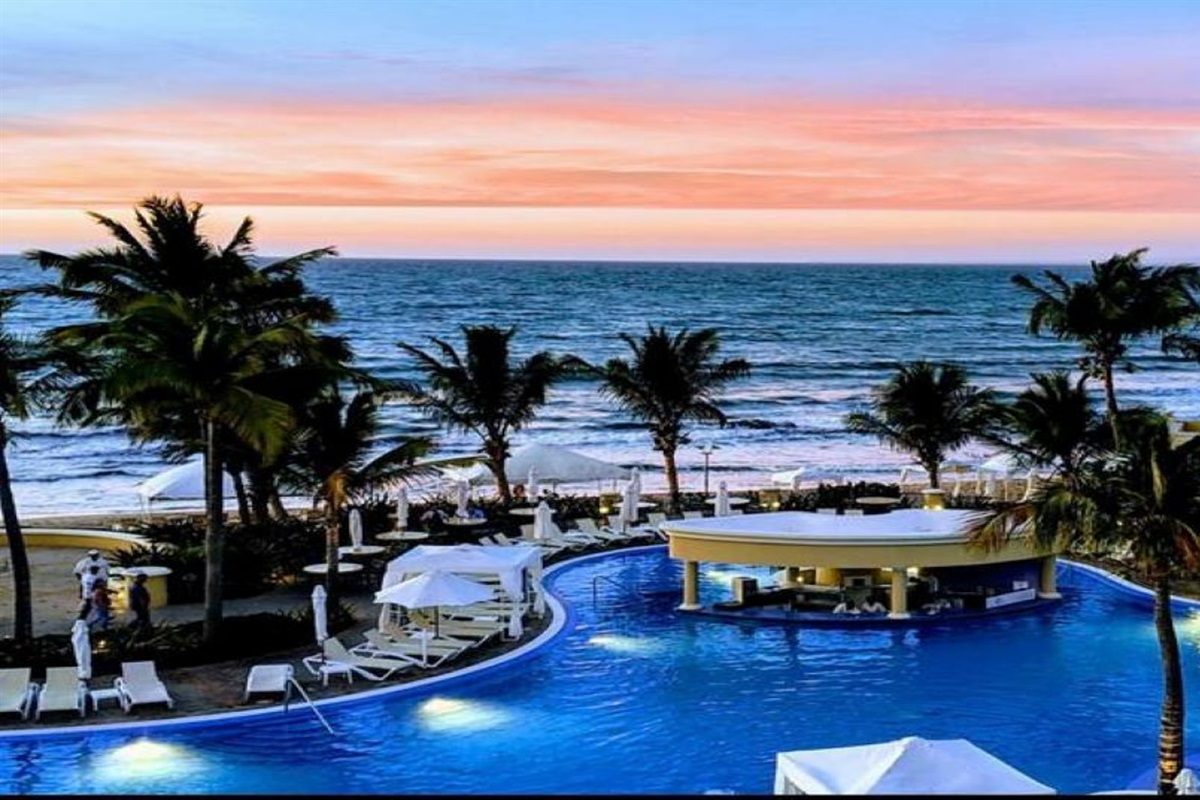 Pool and Beach at Pueblo Bonito Emerald Bay, Vacation Travel Exclusives