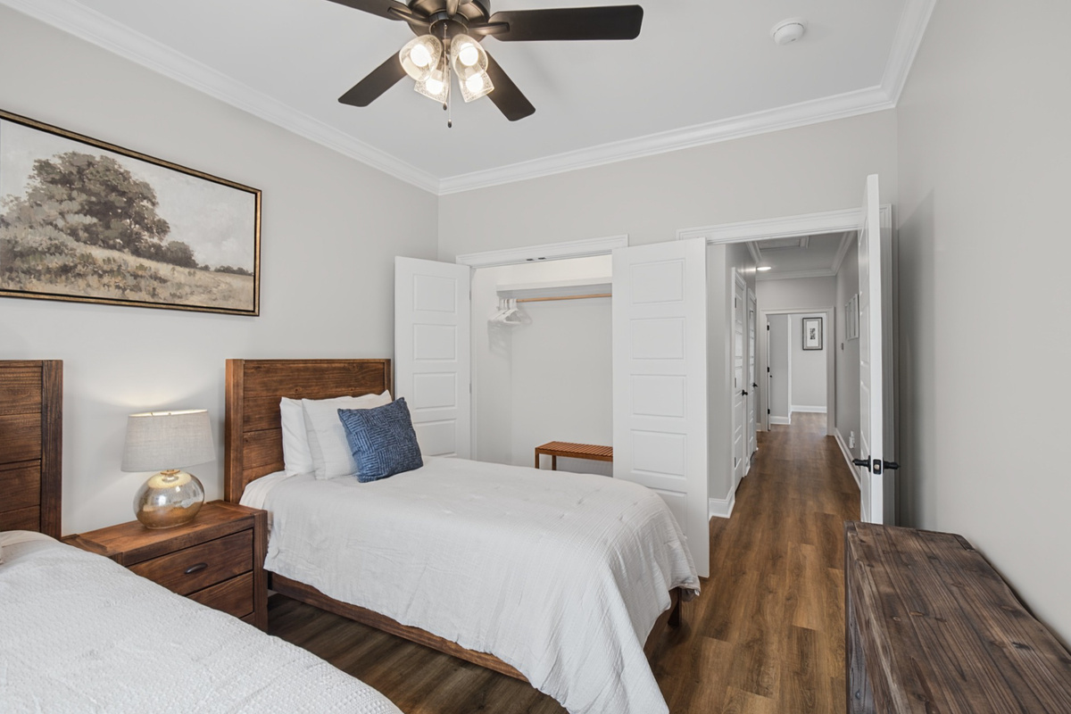 Twin bedroom with closet storage