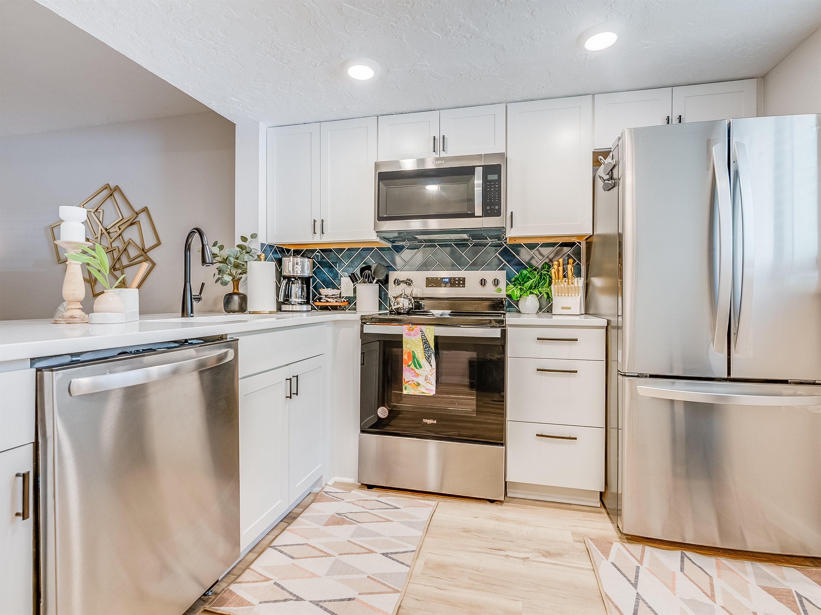 From morning coffee to full dinners, this kitchen is stocked and ready.