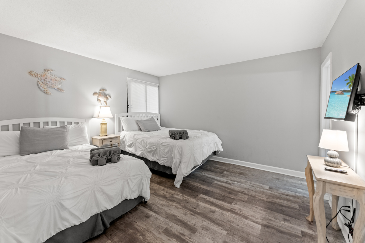 2nd Bedroom with a queen and double bed