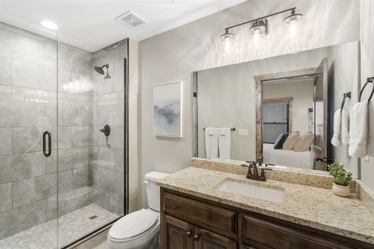 Lower level Queen bed ensuite bath