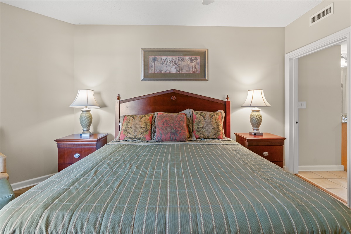 Main Bedroom - King Bed