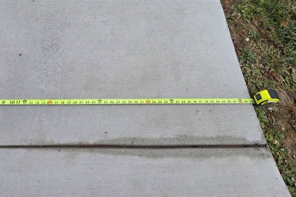 Wide walkway to the firepit