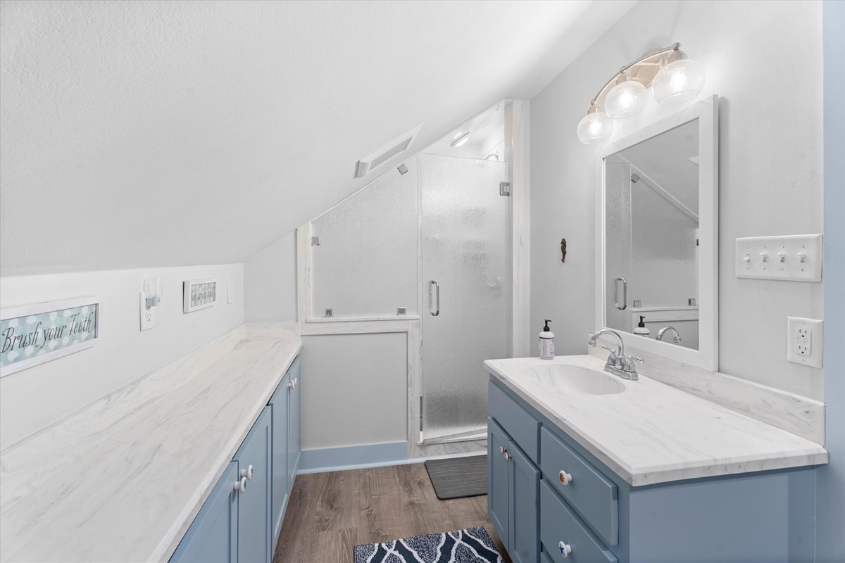 51f07162df8b4670910e42c51e3ba8c4 Large | Beachhouse | Texas | TX | Vacation Homes | Galveston | Crystal Beach | Kokomo | Breezy Days | Beachfront Elegance | Sunrise Serenity | Southern Sands Property Management, LLC
