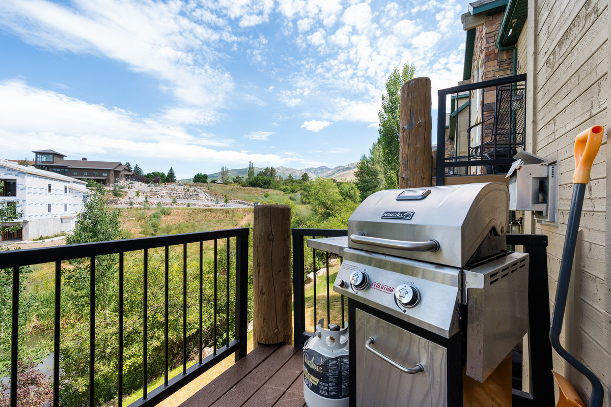 Enjoy family BBQ dinner, with a grill located right on the deck.