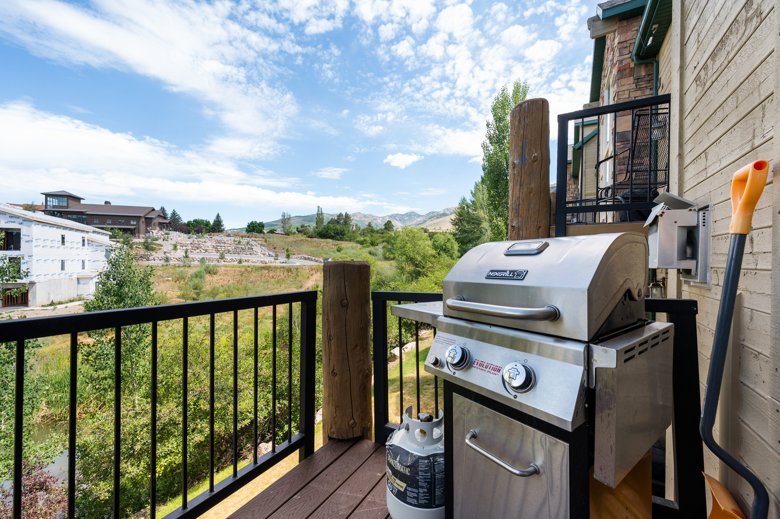 Enjoy family BBQ dinner, with a grill located right on the deck.