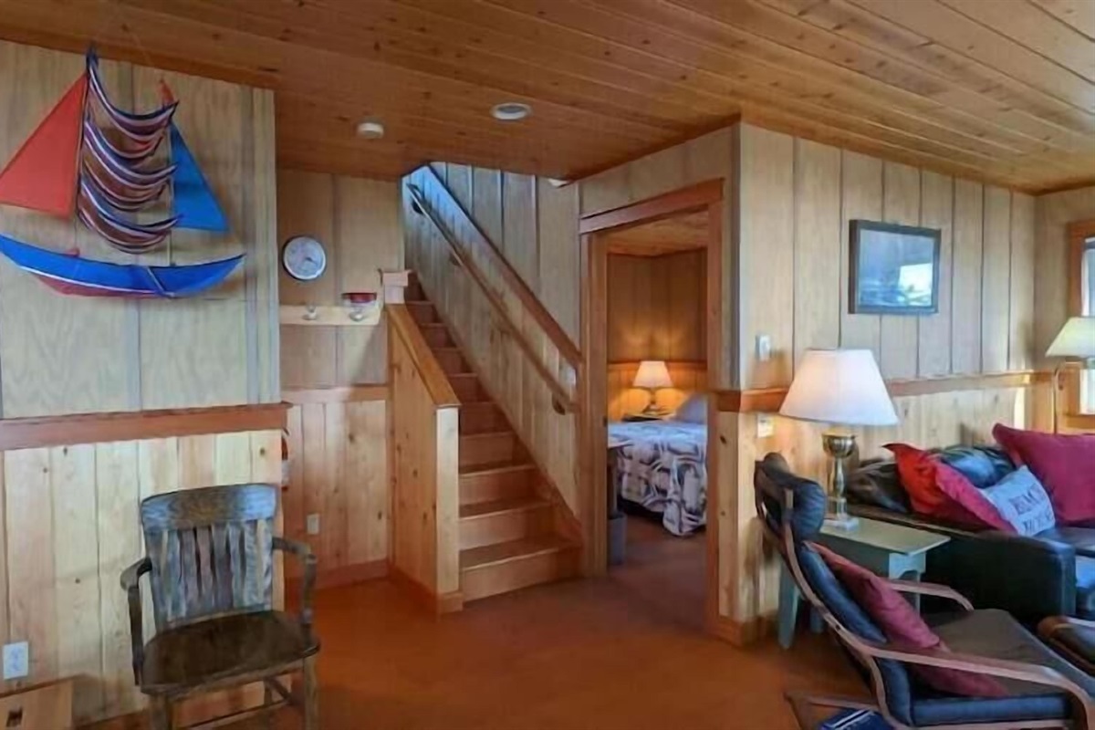 stairway to office/loft