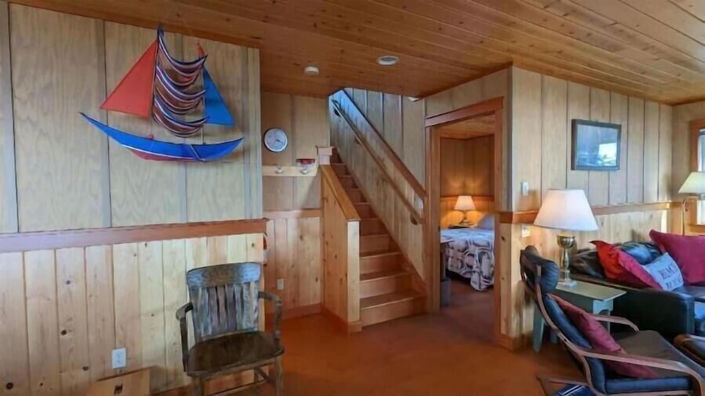 stairway to office/loft