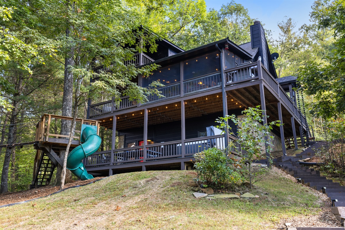 The kind of cabin that makes you stop and stare.