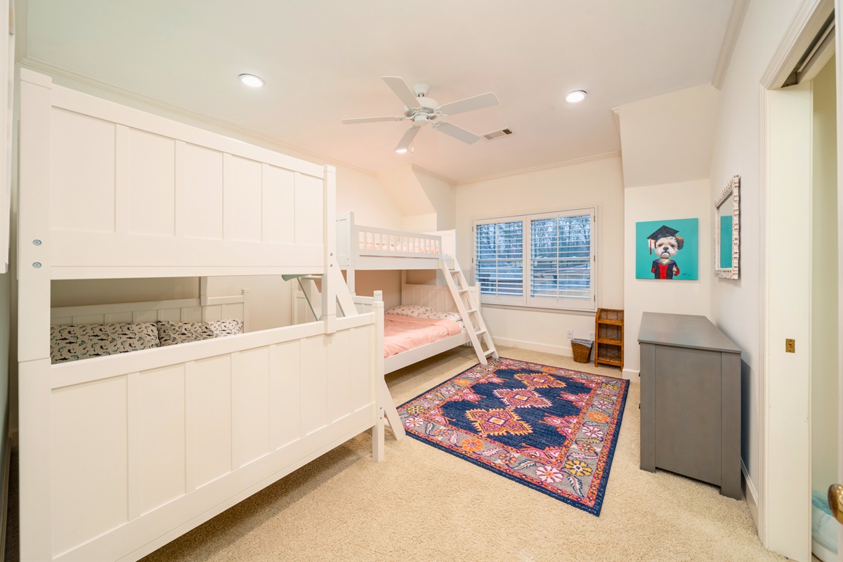 [Bunk Room] Another Great Room for the Kids, there are Four Beds in This Bunk Room, Two Full and Two Twin.