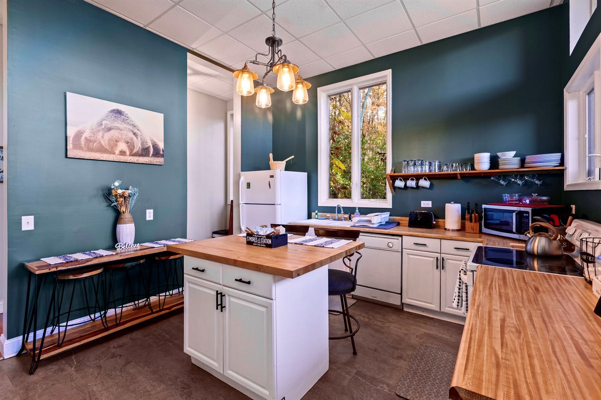 2nd kitchen on the lower level, great for multiple families staying together!