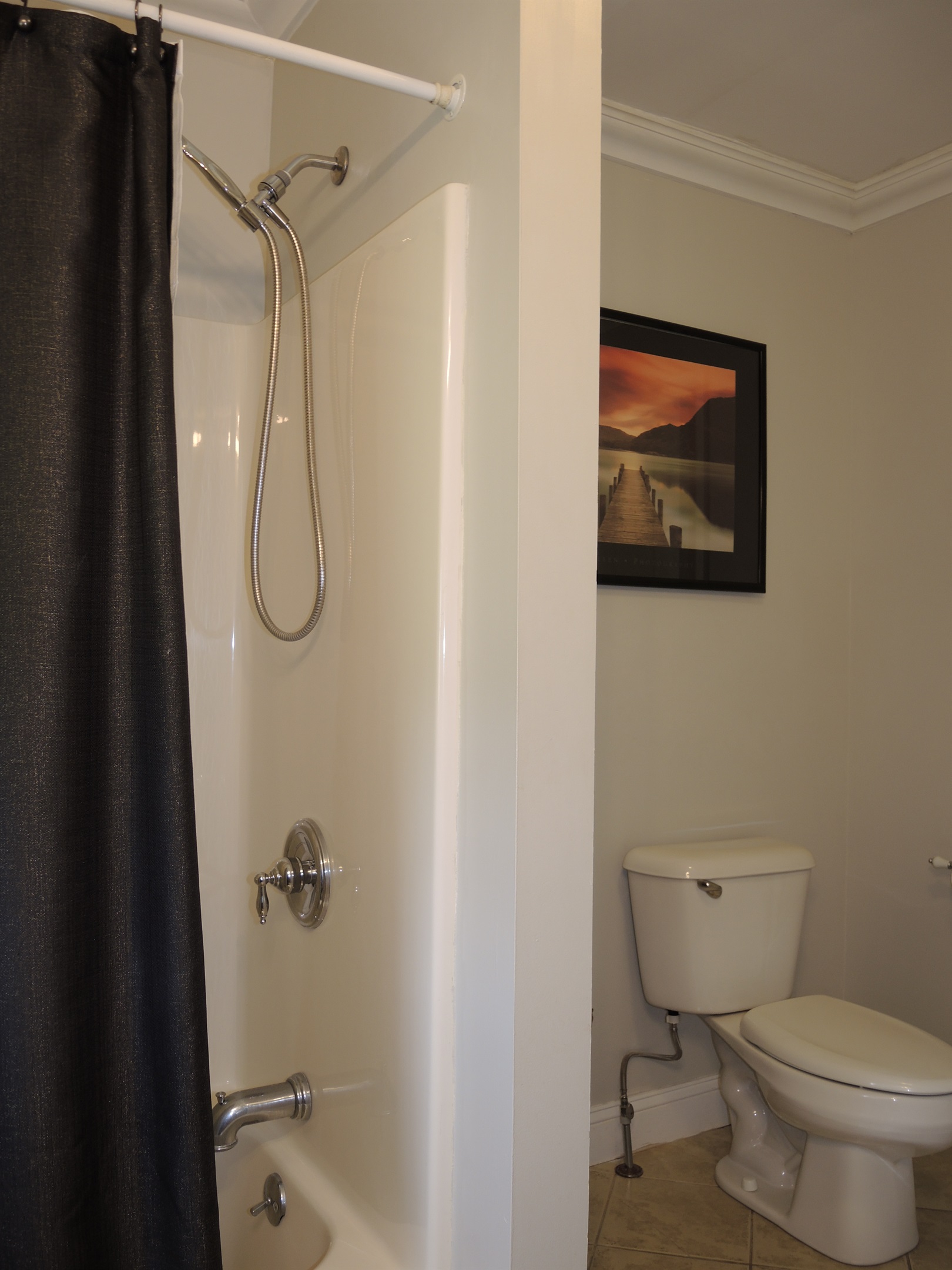 2nd floor bath off hallway