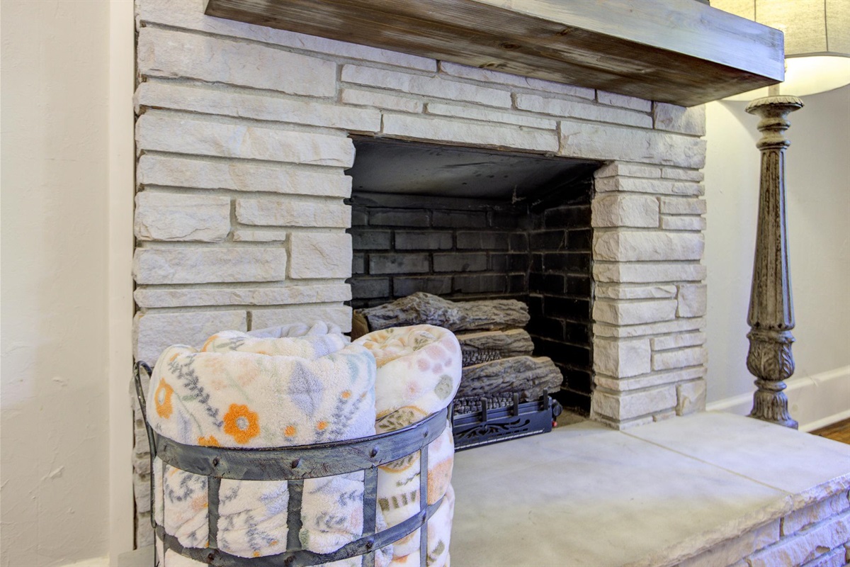 *Fireplaces are decorative only*