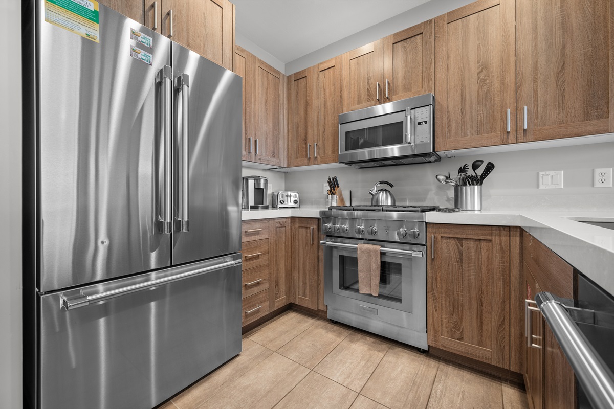 Updated appliances and sleek finishes for a chef-ready experience