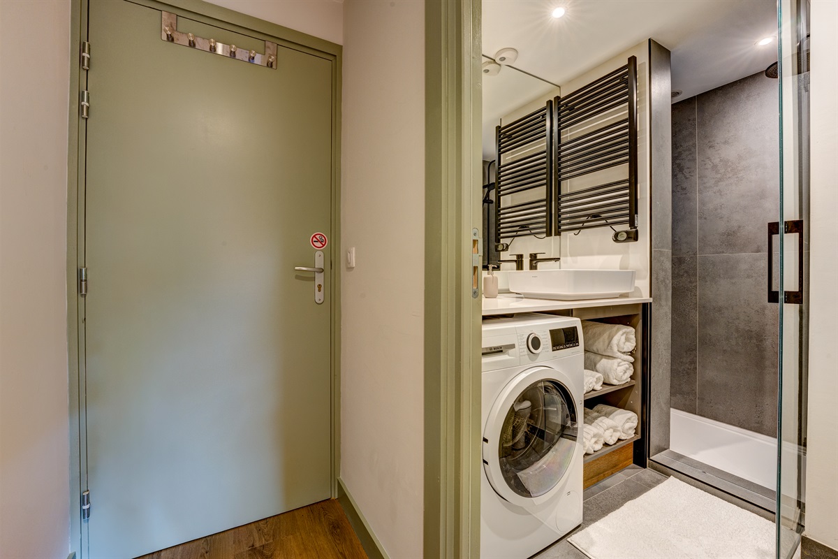 COMPLETELY NEW BATHROOM