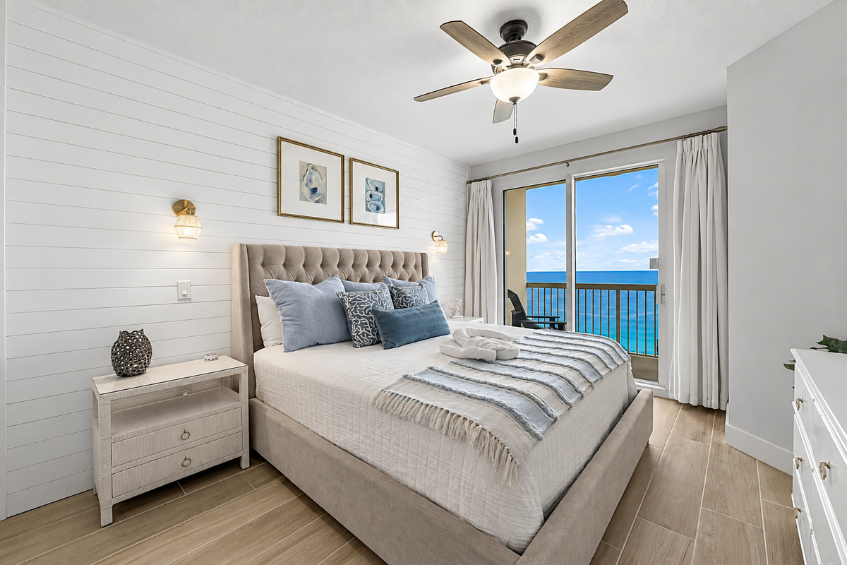 Gulf Front Master w/ sliders leading to the balcony.  Memory foam topped bed and new mattress for your best night's sleep.