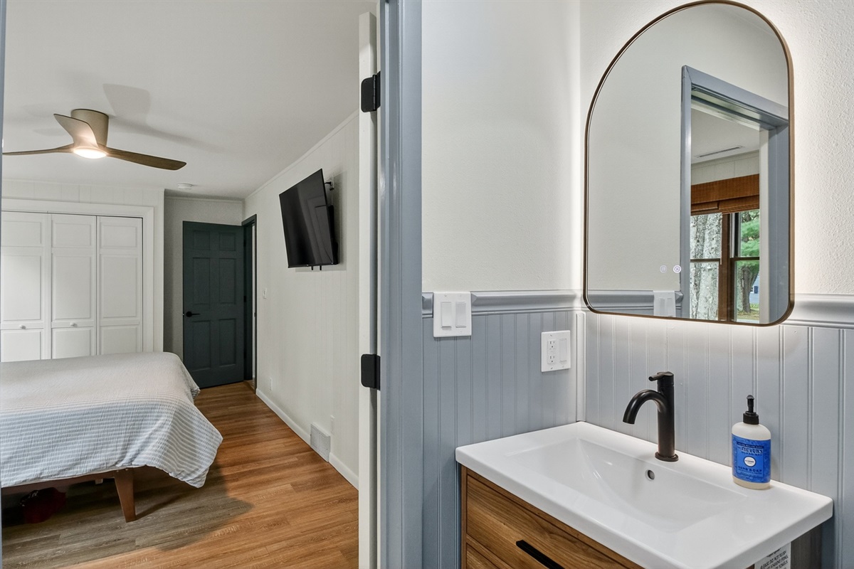 The primary bedroom has an en-suite bathroom with shower.