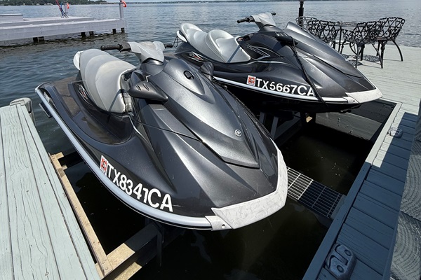 Weekend: Jet ski rental on site 
