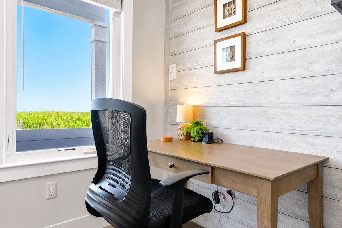 Need to catch up on work? Enjoy a dedicated workspace with natural light and peaceful canal views—perfect for remote work while enjoying your lakeside getaway.