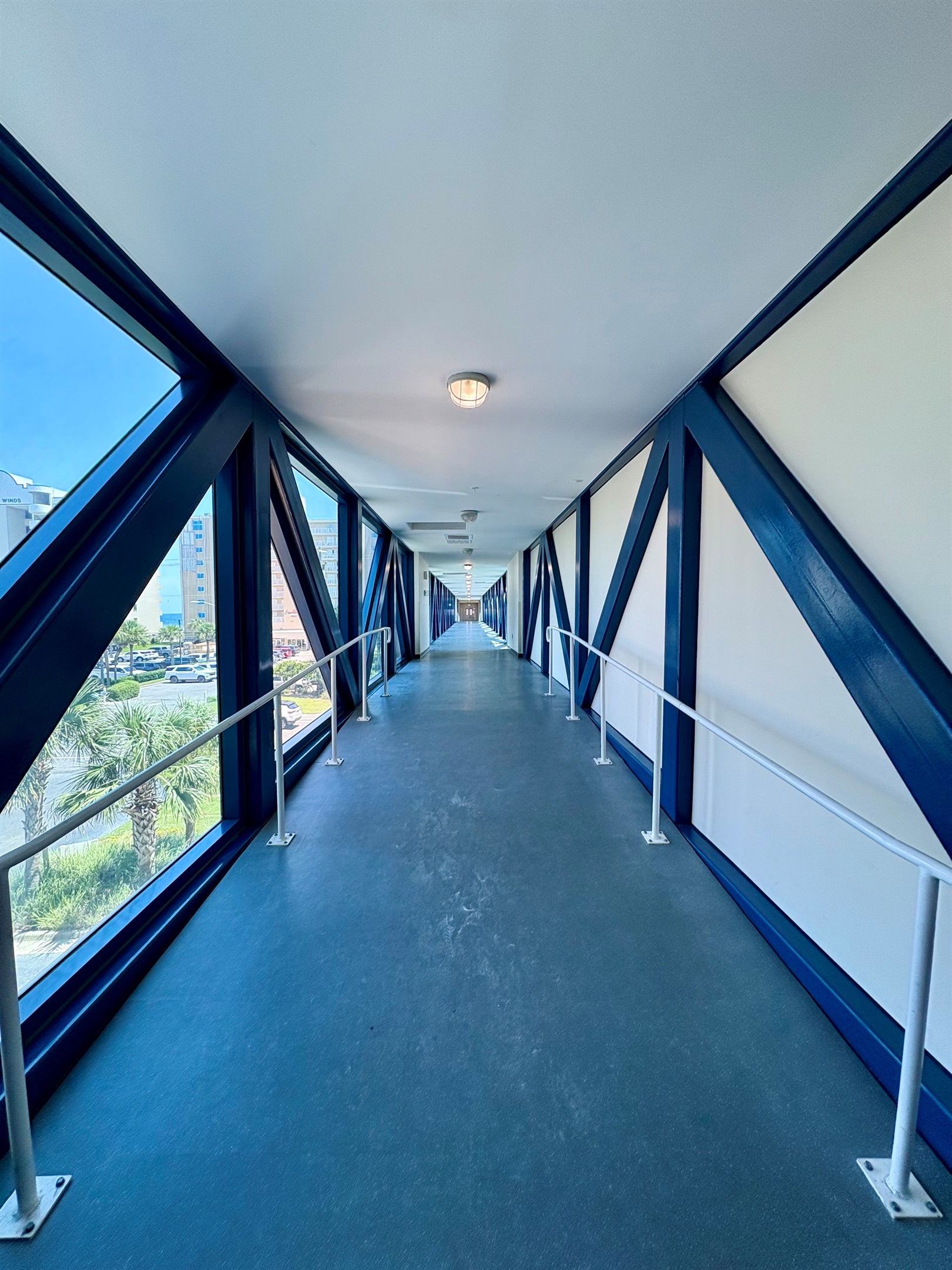 Air-Conditioned Pedestrian Bridge