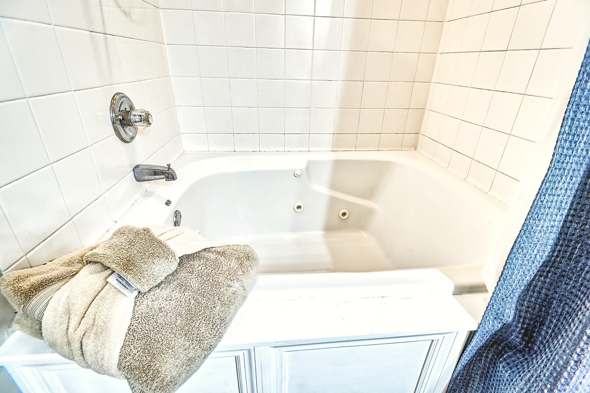 Jetted tub in the King bathroom 