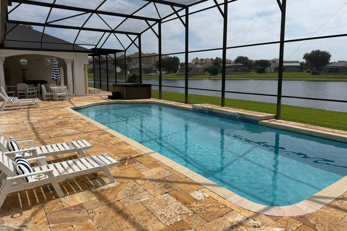 Large Stunning Pool with a real Hut Tub overlooking the lake