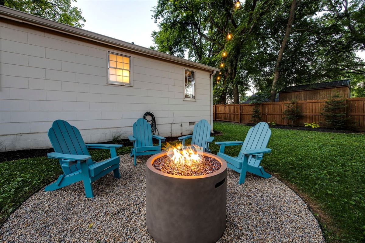Gather ‘round the firepit—four chairs, endless stories. Fireside evenings… is there anything better?