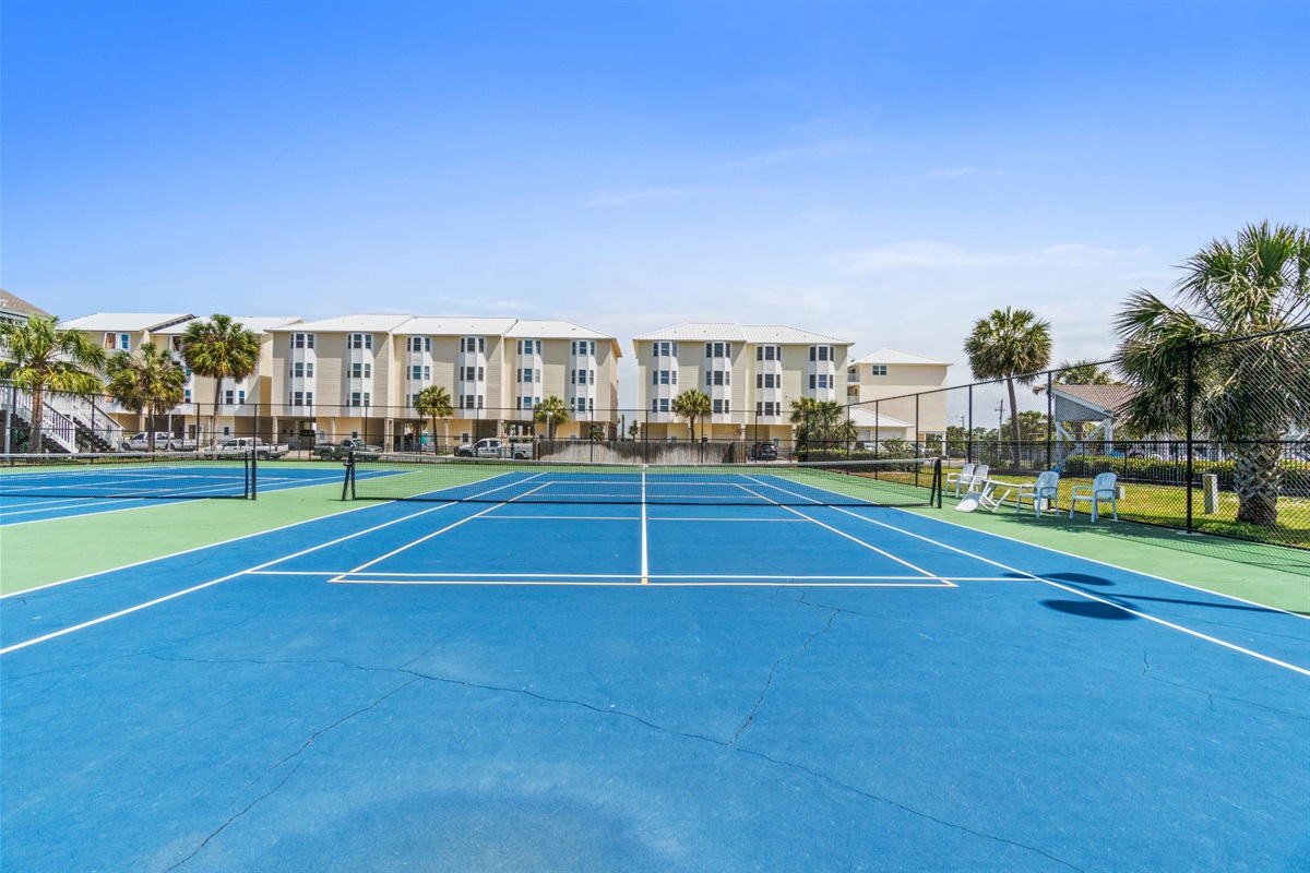 Tennis courts with pickleball lines