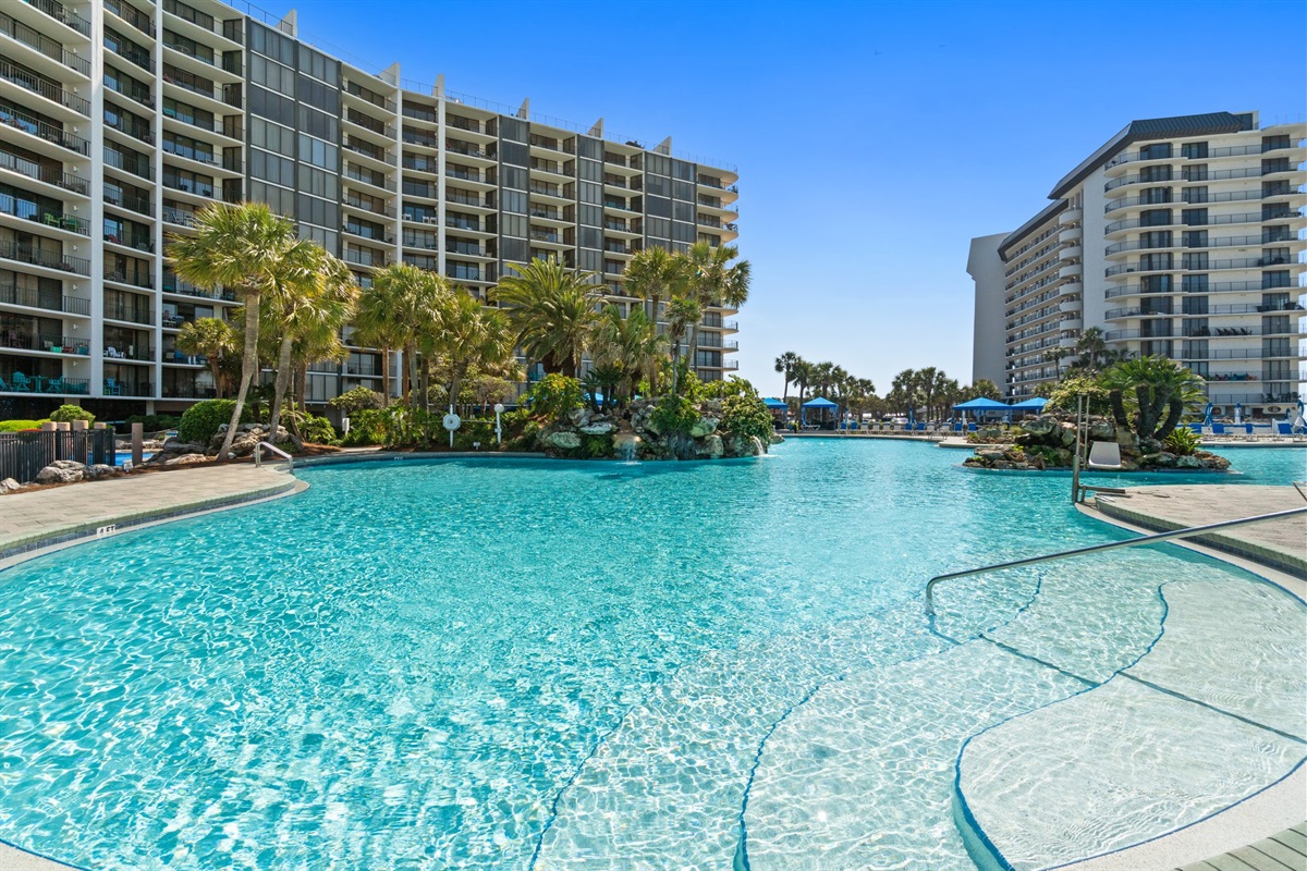 Beachfront Pool across the road at Tower 1