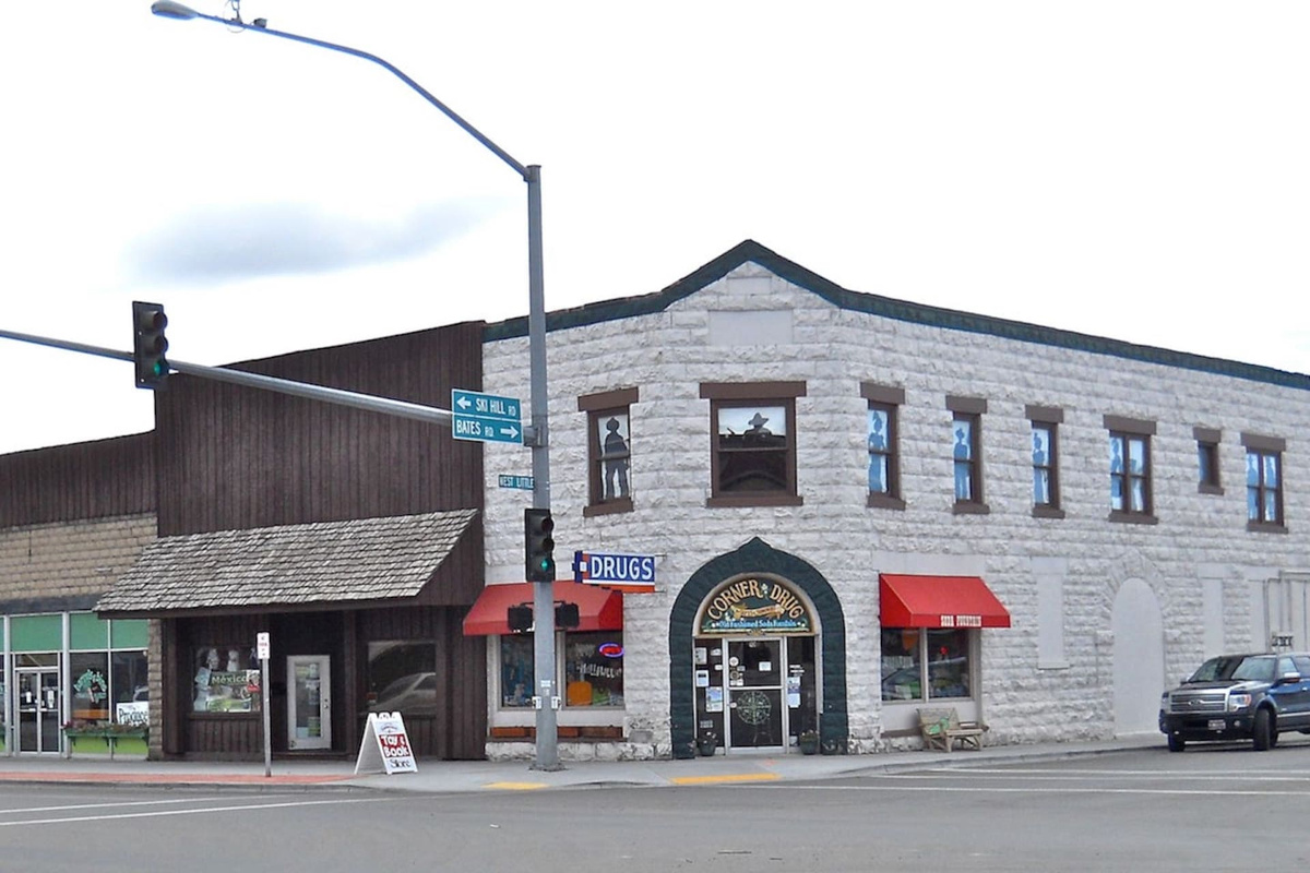 Downtown Driggs provides an assortment of restaurants, grocery stores, and quaint country stores.