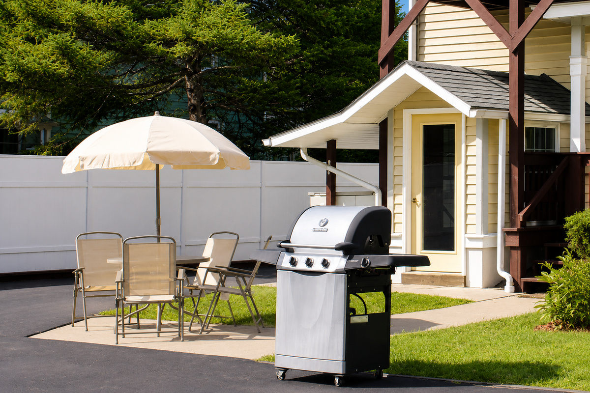 Outoor area for grilling and dining with family