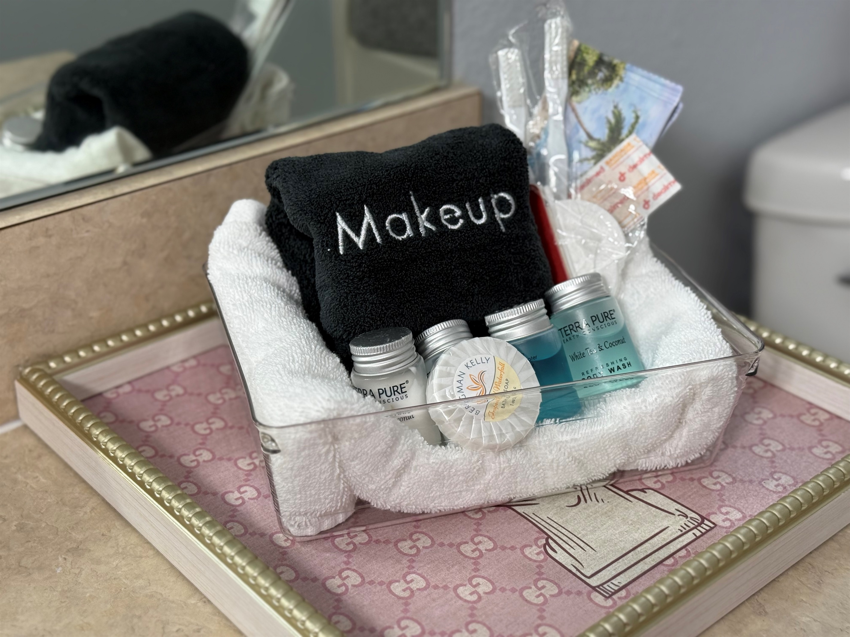 🛁 Relax in clean, hotel-style bathrooms—professionally sanitized and stocked with amenity baskets for your comfort.