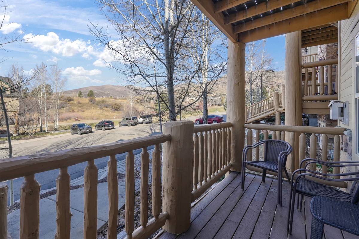Step onto the private balcony and enjoy fresh air and peaceful mountain surroundings.