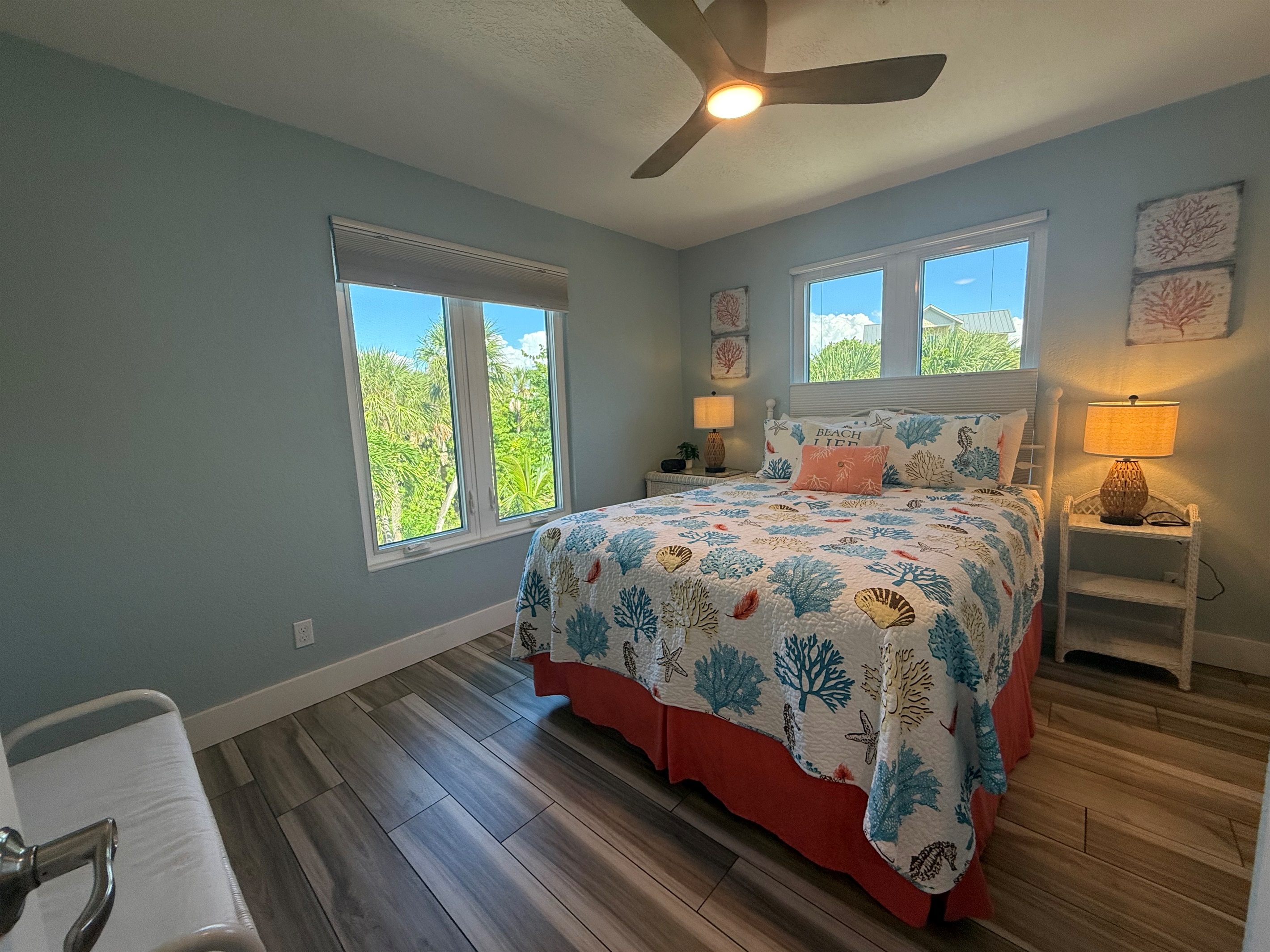 Bedroom3: "Coral Bedroom" with queen bed, each lamp has a USB plug