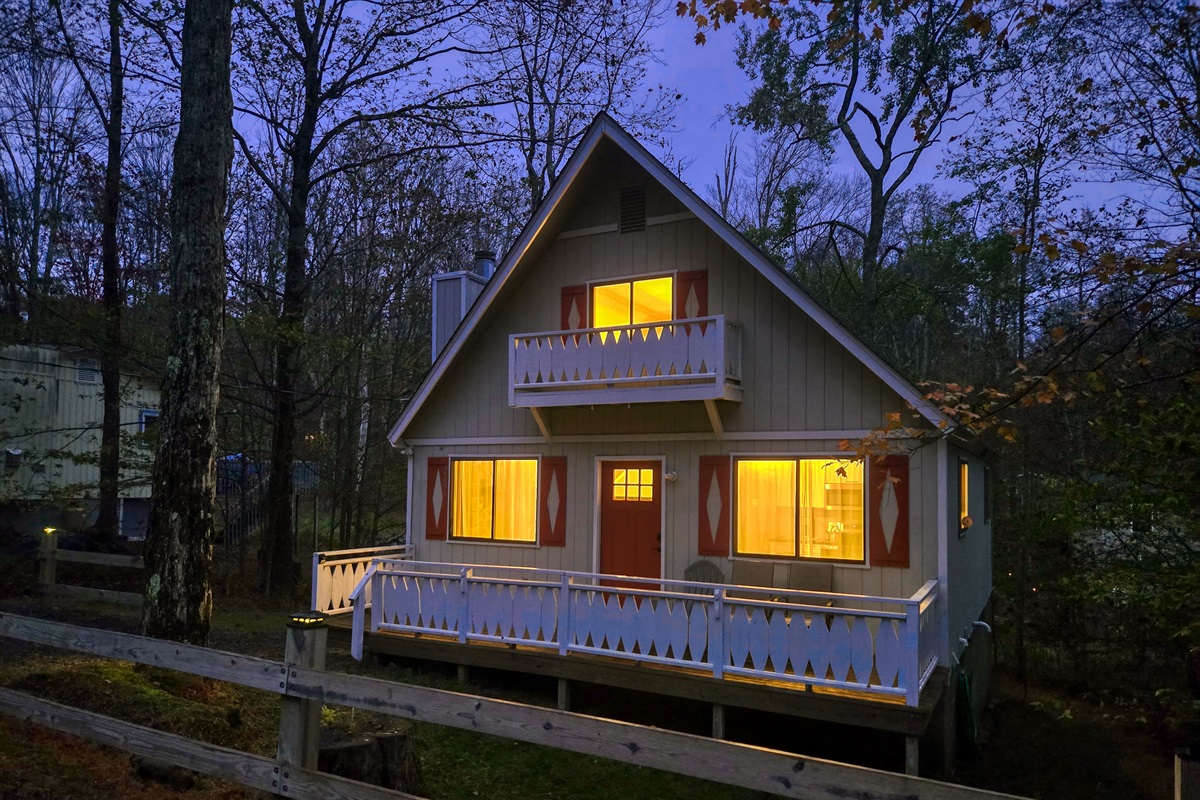 Arrowhead Lake rental -Welcome to Serhii Chalet Pocono!