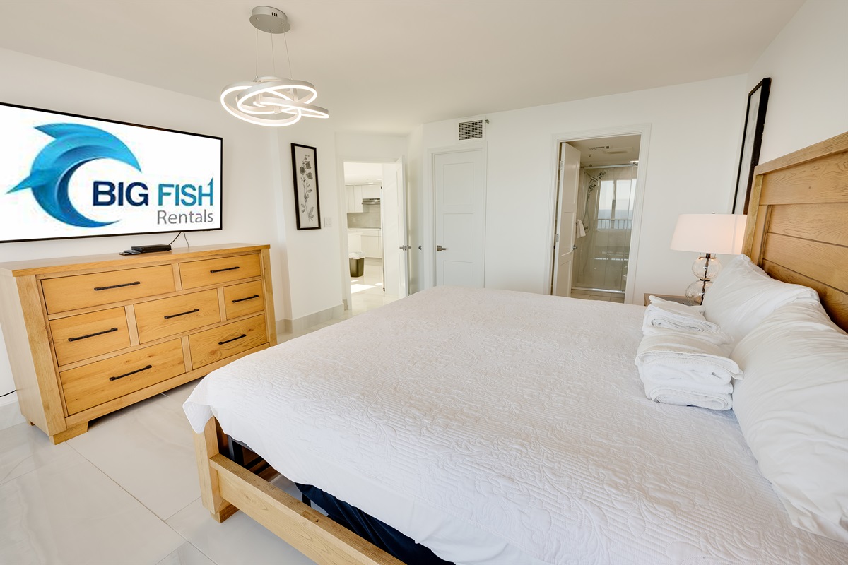 Beautiful Bedroom with Amazing Views 🌊☀️