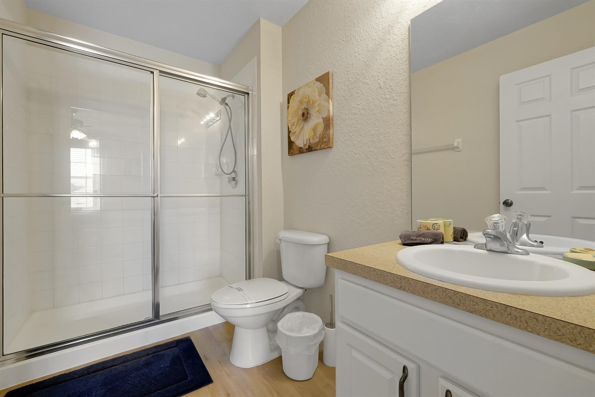 King Ensuite Bathroom