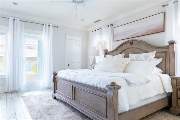 2nd Floor Onsuite Primary Bedroom with King Bed