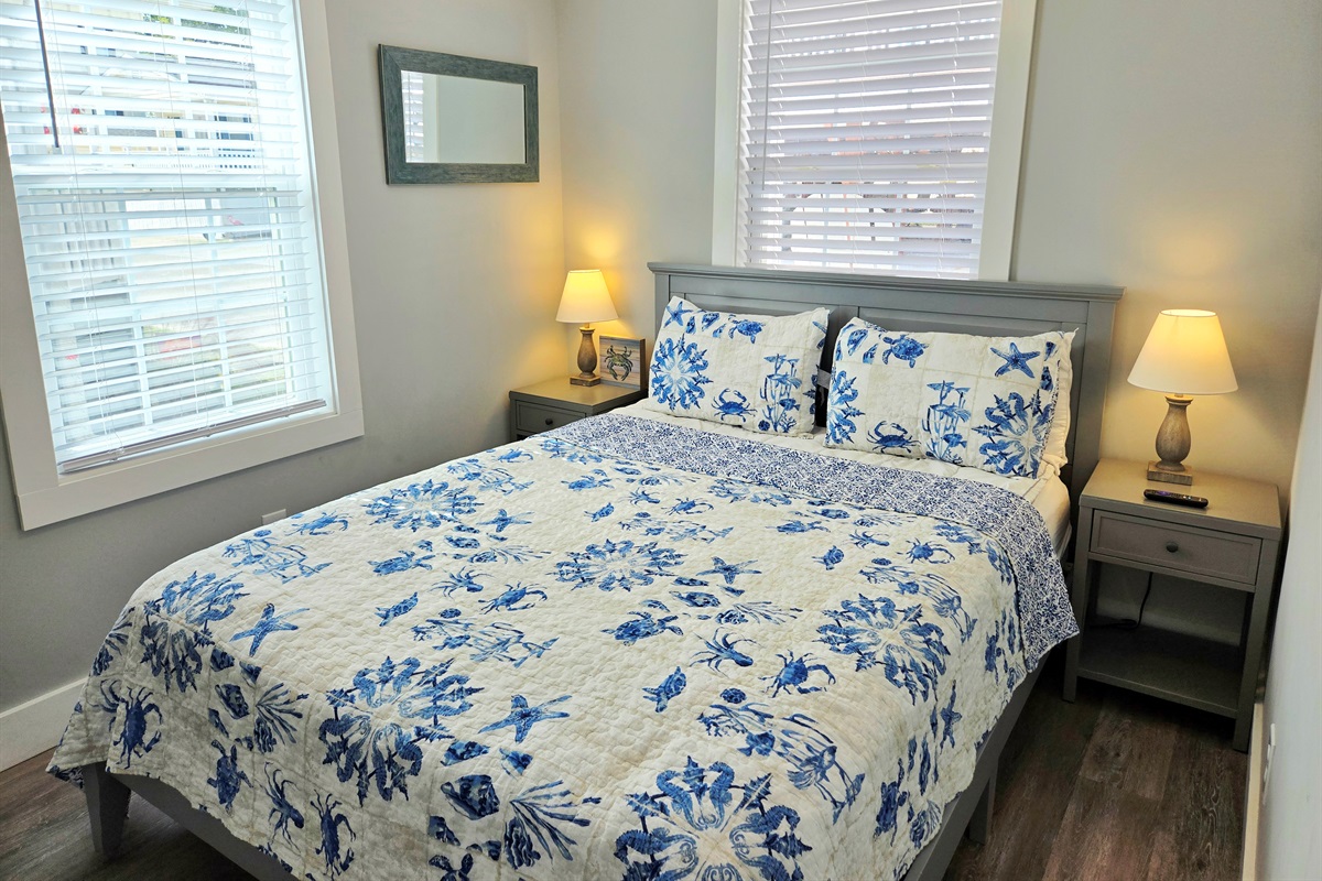 Bedroom 2 - Queen Bed