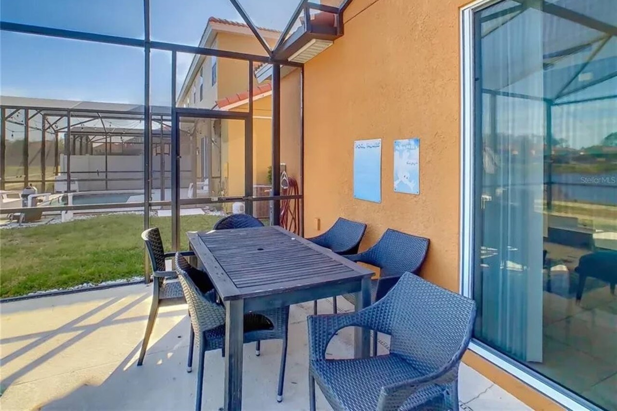 Enjoy al-fresco meals