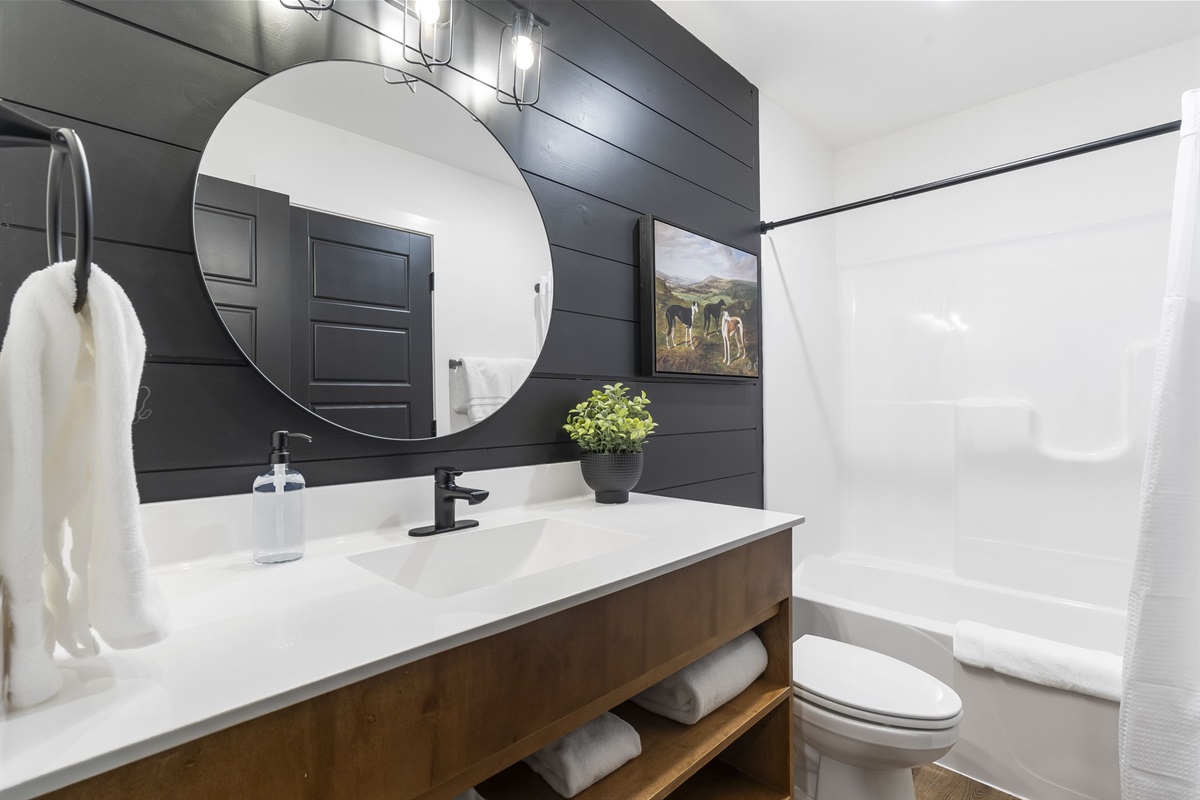 Ensuite bathroom connected to King #1